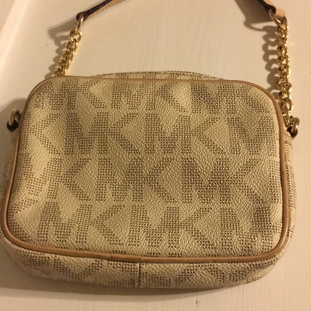 Michael Kors Crossbody - Picture 6 of 8